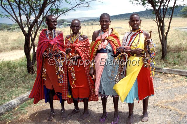 kenya 17.JPG - Femmes MasaiRéserve de Masai MaraMasai Mara National ReserveKenya